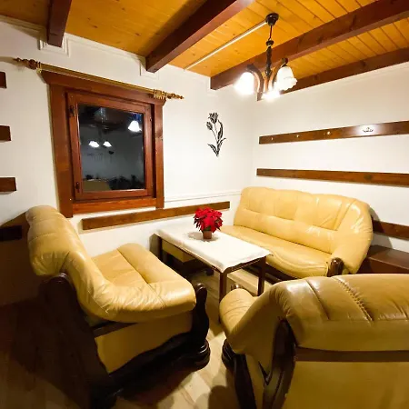 Tri Grose 3 Chalé *