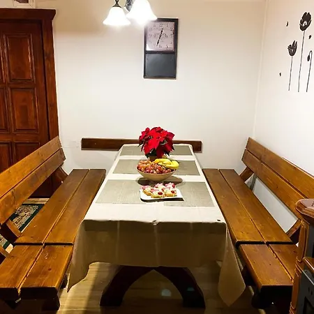 Tri Grose 3 Alpesi faház Námesztó